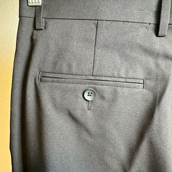 NWT Haggar Men’s Black Premium Stretch Comfort Flat Front Dress Pants - Size 30” - Picture 7 of 11